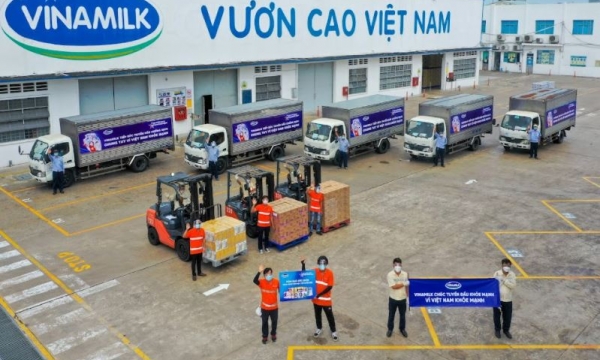 Vinamilk ủng hộ thêm 5 tỷ đồng sản phẩm và thiết bị y tế cho các trung tâm hồi sức tích cực và bệnh viện tuyến đầu