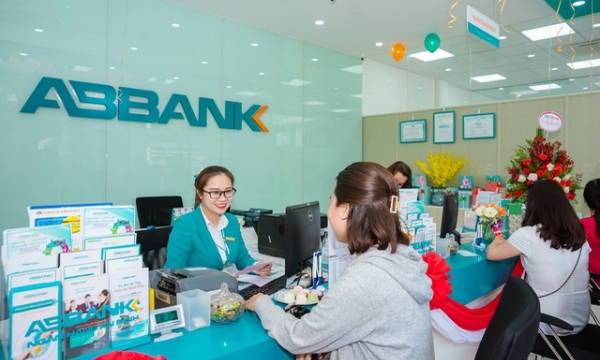 ABBank: 2 năm thay 5 đời tổng giám đốc, nợ xấu ngày càng tăng