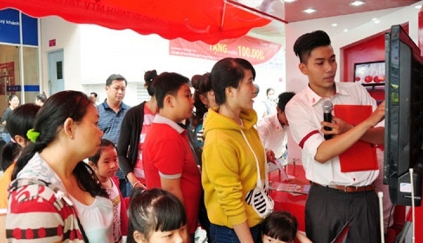 Thờ ơ với tiết kiệm, người trẻ Việt đi vay để tiêu