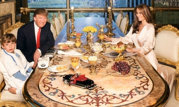 Vợ chồng ông Trump có sở thích ăn uống trái ngược: Người mê đồ hộp, người thích món ăn sang chảnh