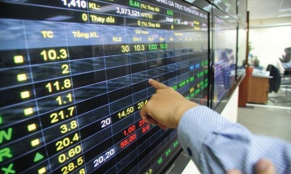 CTCK lại dồn dập tăng vốn: Thấy gì ở làn sóng lần này?