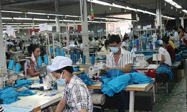 Hiệp hội Dệt may kiến nghị dừng các khoản thu chưa phải chi ngay, giảm 30% giá điện để 'cứu' doanh nghiệp