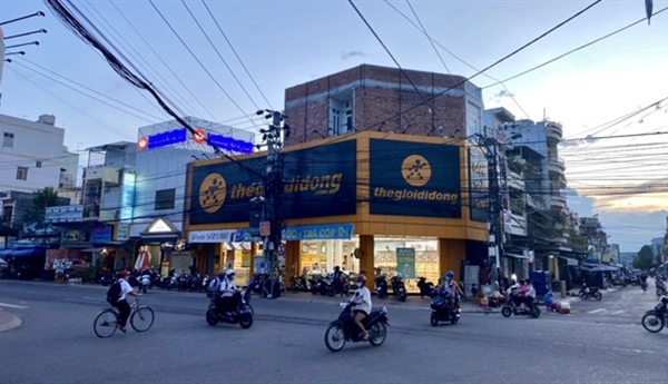 TGDĐ tự ý giảm tiền thuê mặt bằng: Hành xử khác...