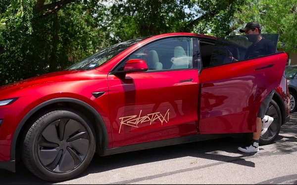 Robotaxi: Cuộc đua xe tự hành giữa Tesla và Volkswagen chính thức bắt đầu