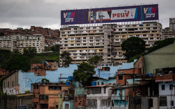 Kinh tế Venezuela rơi tự do, lạm phát vượt 600% trong năm tới