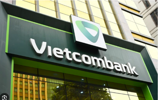 Vietcombank: 6 tháng thực hiện được 40% kế hoạch lợi nhuận, tỷ lệ nợ xấu thuộc nhóm thấp