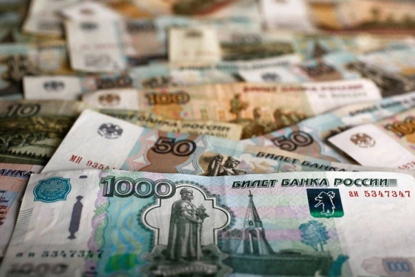 Đồng Rúp nhảy vọt lên mức kỷ lục trong gần 7 năm qua