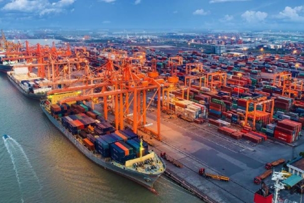 Xuất nhập khẩu hàng hoá Việt Nam tăng cao bất chấp khó khăn