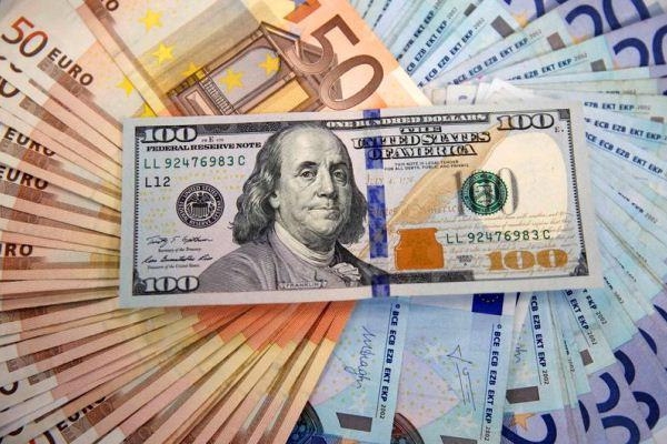 Tỷ giá ngoại tệ hôm nay 27/9: Đồng USD tiếp tục tăng trong khi đồng Euro giảm