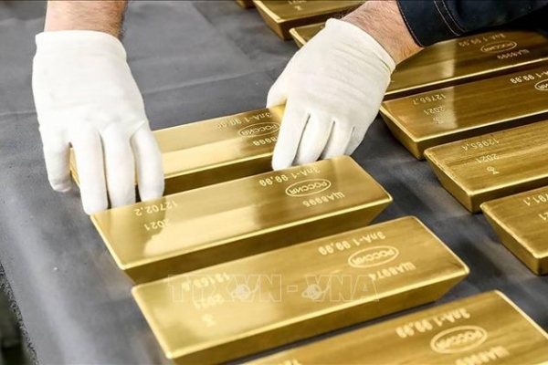 Phiên thứ hai giảm giá, vàng thế giới vẫn 'trụ vững' trên mốc 1.700 USD/ounce