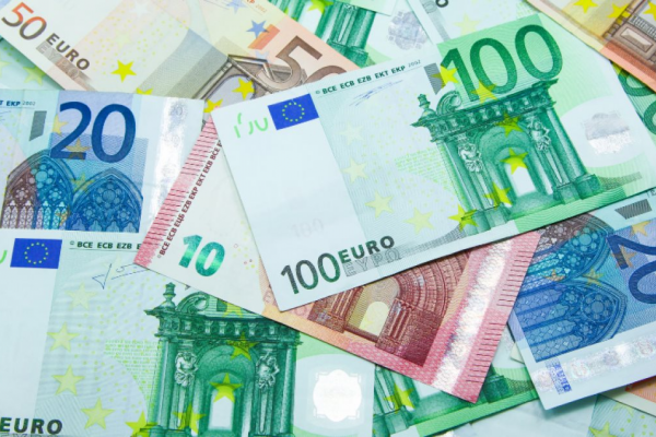 Đồng Euro và bảng Anh tăng vọt, USD chững lại khi các tài sản rủi ro hấp dẫn nhà đầu tư