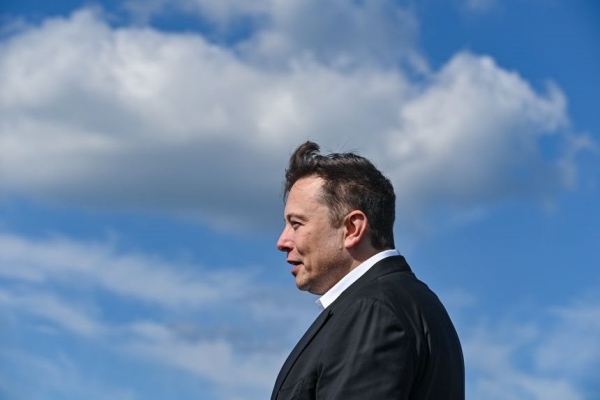 Elon Musk vừa để mất ngôi người giàu nhất thế giới trong 2 giờ