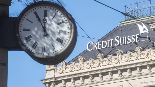 Không còn là dự đoán, làn sóng sa thải ập đến ngành ngân hàng: Đến lượt Credit Suisse chuẩn bị ‘tiễn’ 9.000 nhân viên