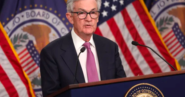 Chủ tịch Fed cảnh báo NHTW sẽ tiếp tục tăng lãi suất, lộ trình thắt chặt chính sách 'còn lâu mới kết thúc'