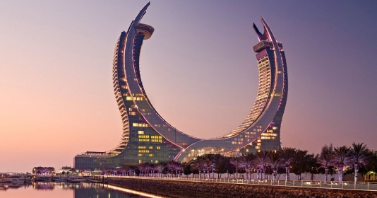 Khách sạn khổng lồ với hình thù độc đáo ở Qatar