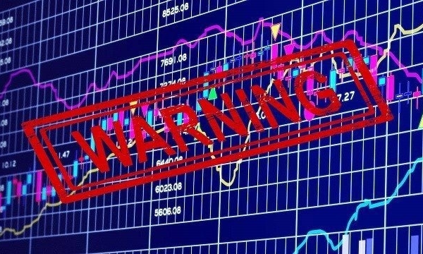 HNX đưa 5 cổ phiếu thuộc diện bị cảnh báo từ hôm nay (24/4)