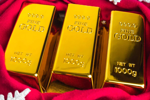Giá vàng tiếp tục tăng cao, vượt xa mốc 2.000 USD/ounce
