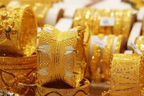 Đầu tuần, giá vàng SJC giảm xuống dưới 71 triệu đồng/lượng