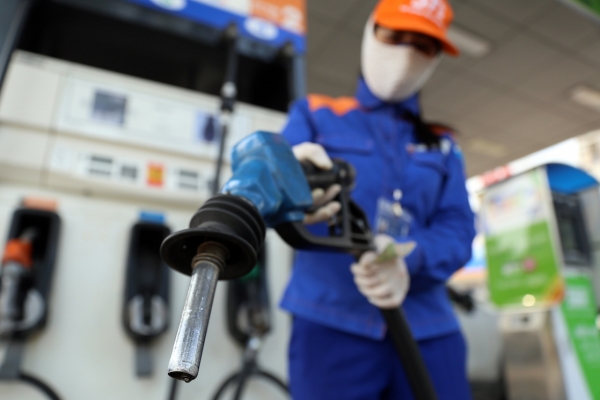 Ngày mai (14/12), giá xăng dầu được dự báo giảm mạnh