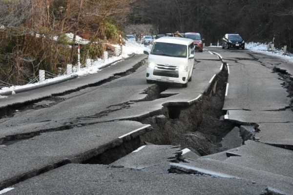 Toàn cảnh thiệt hại sau trận động đất mạnh 7,6 độ richter tại Nhật Bản