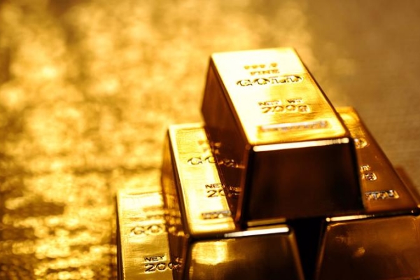 Giá vàng giữ ở mức cao và dự báo tiếp tục tăng trong năm 2024