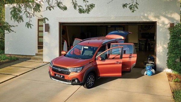 Giá lăn bánh Suzuki XL7 mới nhất cuối tháng 6/2024 ‘rẻ như bèo’, đại chiến Mitsubishi Xpander Cross