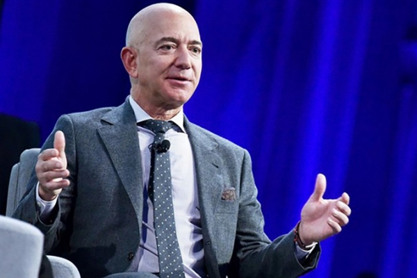 Tỷ phú Jeff Bezos bán cổ phiếu Amazon sau khi cổ phiếu đạt mức cao kỷ lục