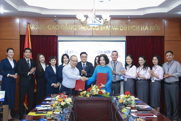 PVcomBank và Trường Cao đẳng Thương mại và Du lịch Hà Nội ký kết hợp tác toàn diện