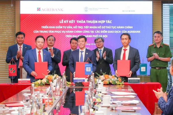Agribank và Trung tâm Phục vụ Hành chính công TP Hà Nội hợp tác triển khai mô hình hỗ trợ người dân...