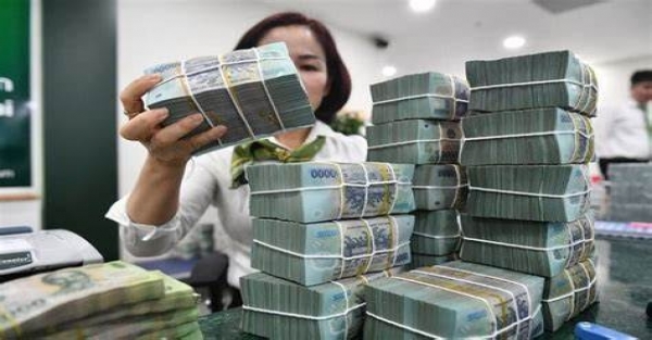 Điểm tin ngân hàng ngày 23/4: Tiền gửi vào ngân hàng đạt 14,62 triệu tỷ đồng, giảm 0,75%