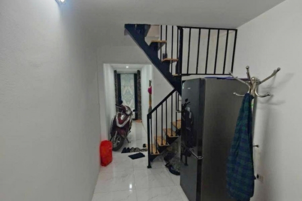Nhà mặt tiền 1,3m rao bán hơn 3 tỉ: Chỉ có ở trung tâm Hà Nội?