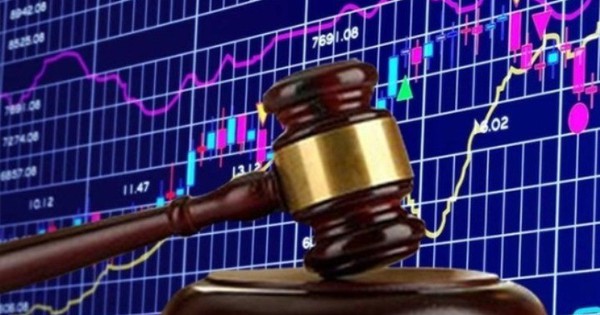 Ủy ban chứng khoán nhà nước phạt 3 doanh nghiệp vi phạm quy định niêm yết