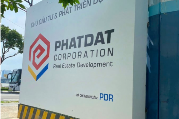 Thông tin CEO Phát Đạt bị tạm hoãn xuất cảnh gây hoang mang cho hơn 56.000 nhà đầu tư