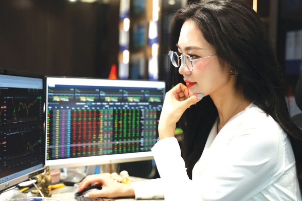 Chứng khoán tuần mới (từ 27 đến 31/10): Nhịp tái cơ cấu?