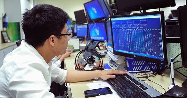 Khối ngoại đảo chiều cuộc chơi, VN-Index thoát cú rơi sâu