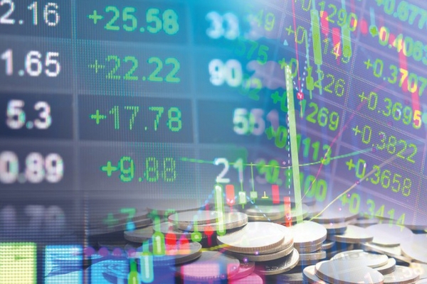 VN-Index vượt mốc 1.730 điểm nhờ dòng tiền ngoại đổ mạnh vào ngân hàng