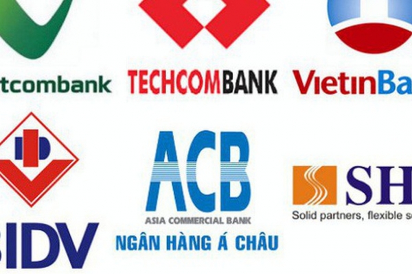 Thu phí tài khoản “số dư thấp”: Ngân hàng đang tận thu hay bước đi chiến lược để sống sót?