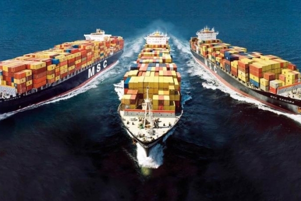 Giá cước tàu chở dầu tăng gần 500%, thị trường vận tải toàn cầu chao đảo