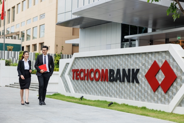 Techcombank chính thức vào rổ chỉ số VNSI 20