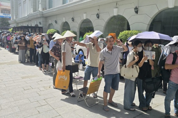 Ưu tiên nhà ở xã hội cho phụ nữ sinh 2 con: Để chính sách nhân văn sớm đi vào đời sống