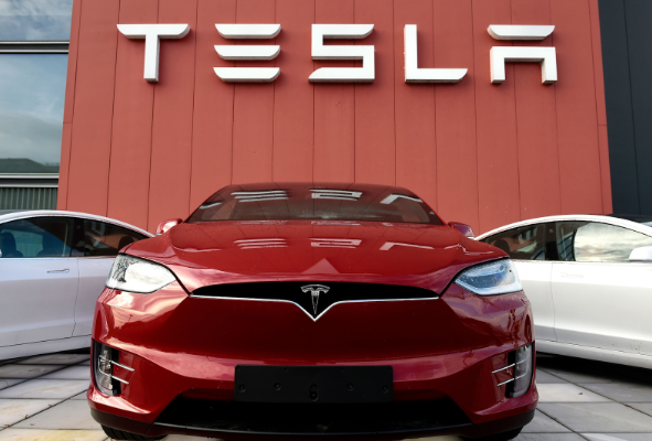 Tesla thu hồi gần 130.000 xe do lỗi hệ thống màn hình cảm ứng