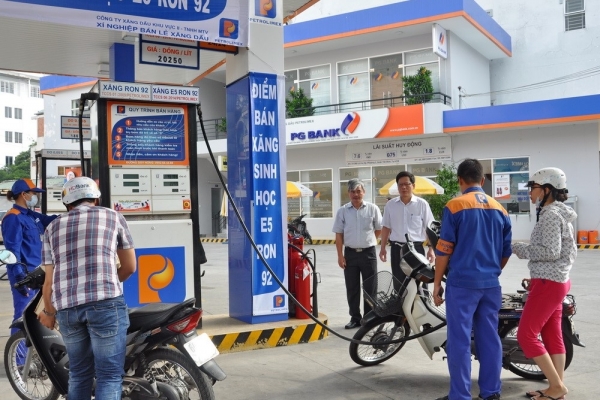 Chính phủ yêu cầu hạn chế mức tăng giá xăng dầu trong các kỳ điều hành