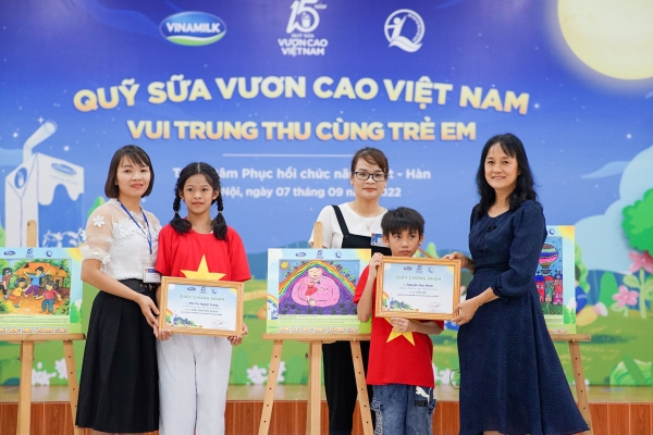 Thêm một mùa trung thu ấm áp trong hành trình 15 năm Quỹ sữa Vươn cao Việt Nam