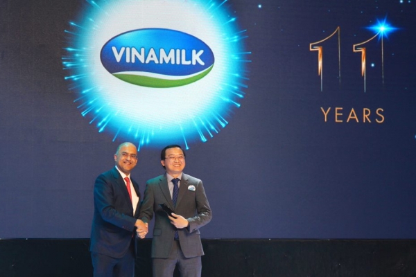 Vinamilk - Doanh nghiệp F&B duy nhất trong top 50 công ty kinh doanh hiệu quả nhất Việt Nam 11 năm liền