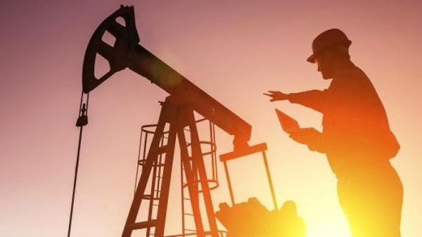 Giá dầu thô tiếp đà giảm trước lo ngại nhu cầu yếu