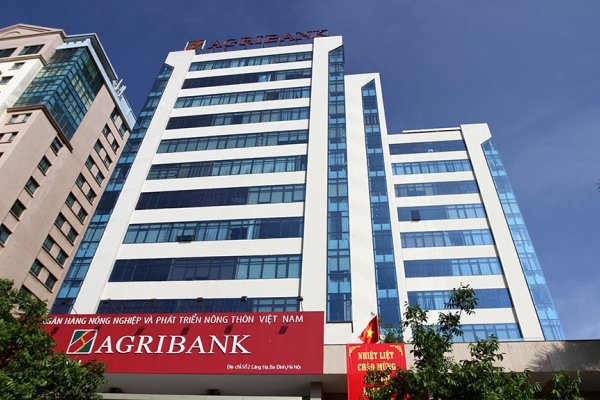 Tin ngân hàng nổi bật tuần qua: Agribank triển khai chương trình ưu đãi lãi suất trong gói 120.000 tỷ