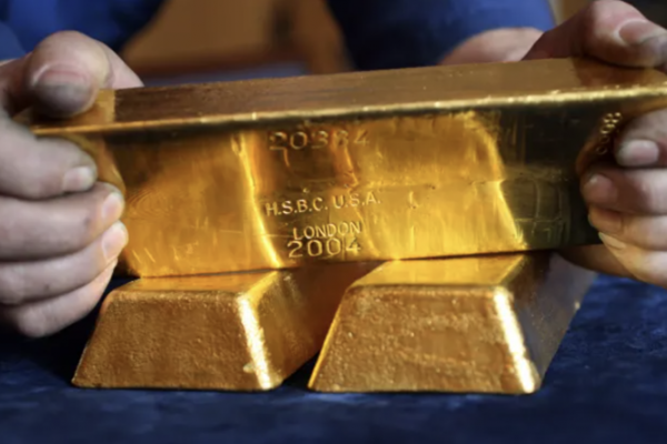 Giá vàng liên tục giảm do đồng đô la Mỹ phục hồi