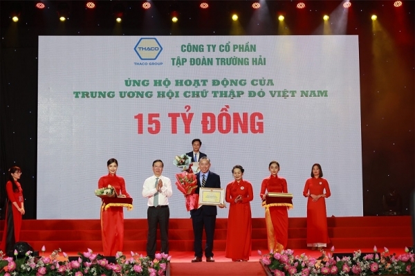 THACO nhận bằng khen “Ghi nhận tấm lòng vàng” của Trung ương Hội Chữ thập đỏ Việt Nam