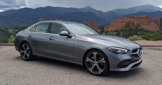 Mercedes-Benz triệu hồi loạt ô tô C - Class, nguyên nhân do đâu?