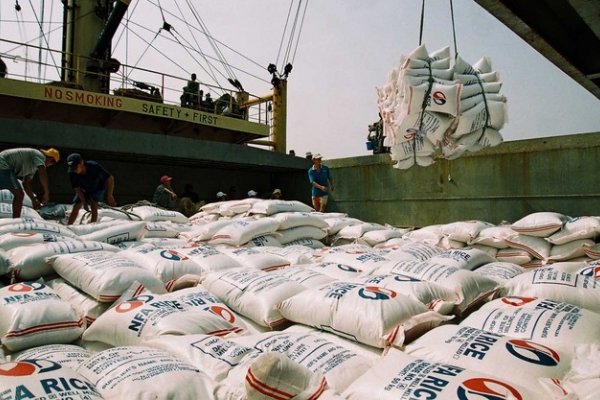 Giá gạo xuất khẩu từ Việt Nam tăng đột biến, cao nhất trong hơn một thập kỷ
